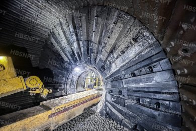 The first φ7.9m ball mill in Tibet to have an integrated end rubber liner.
