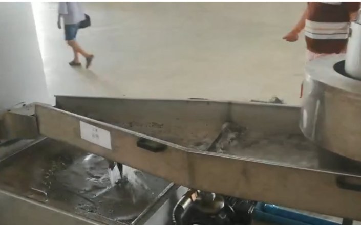  Senenty eight years old Kazakhstan Customer Completes On-Site Inspection of Our Plastic Granulation Equipment