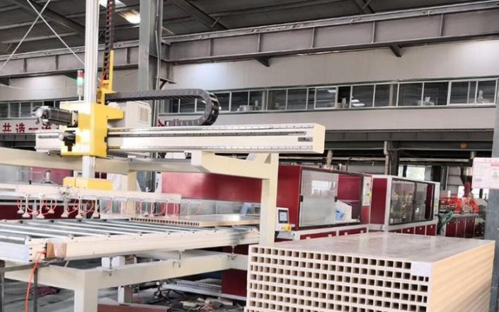  WPC Wood-plastic door panel extrusion equipment