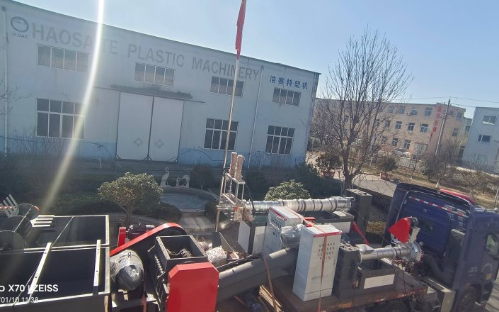 Plastic recycling crusher cleaning pelletting machine
