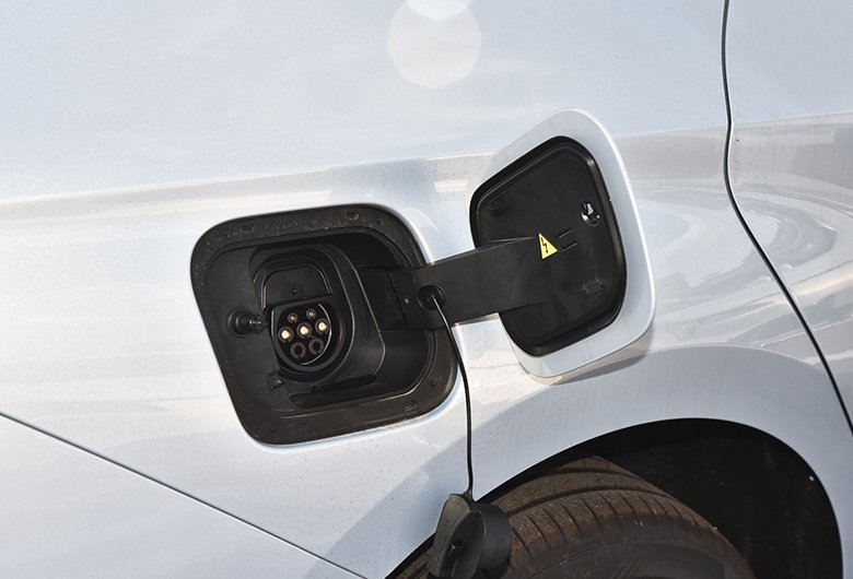 _0004_abd95832a0fa1af5b77b8fa06260dcd