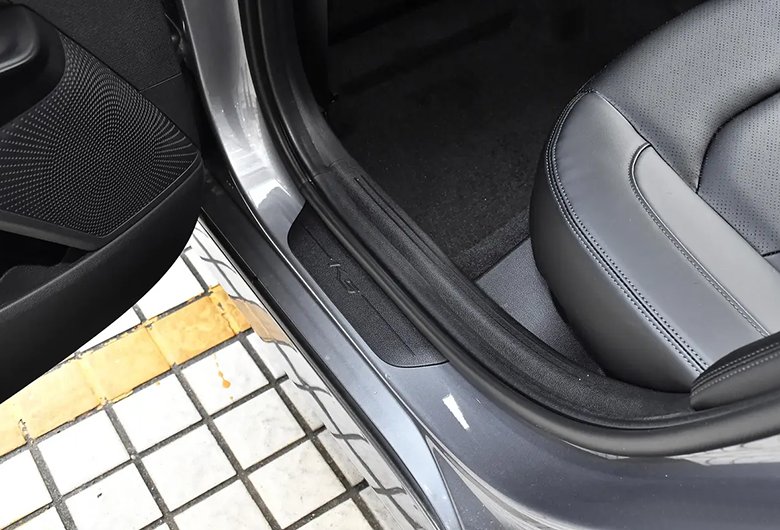 9e04f782acae4b9a4df94d7970ef53a