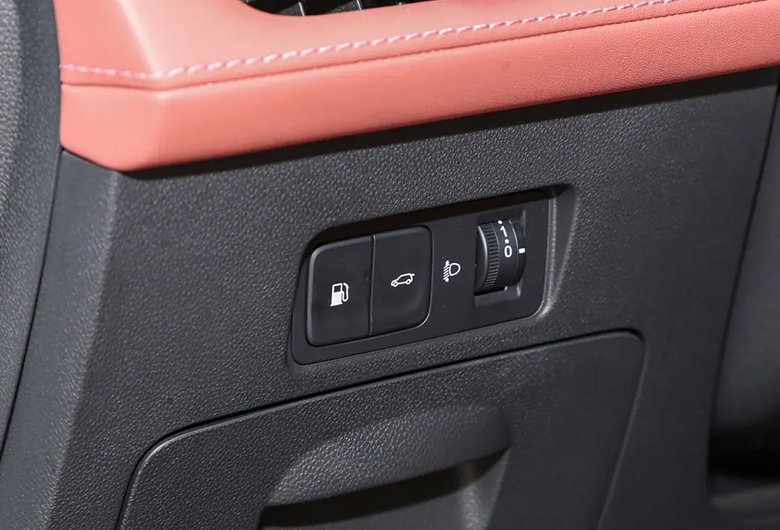 _0003_c677ea8fd9476bace2dc28cc805a4e0