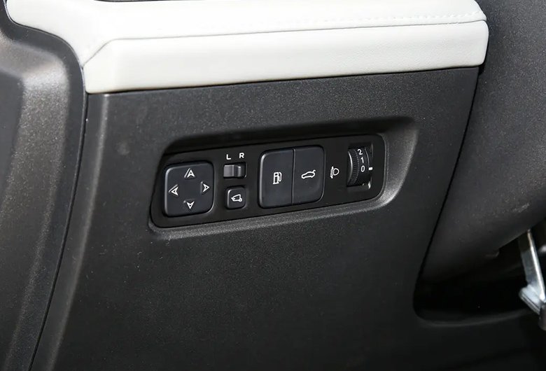 _0004_c3d1969f16996229c9fa10d7783ff34