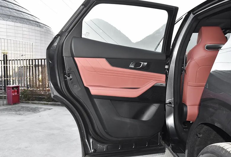 _0007_2eff66d7abec355f07d42bf3687ec89