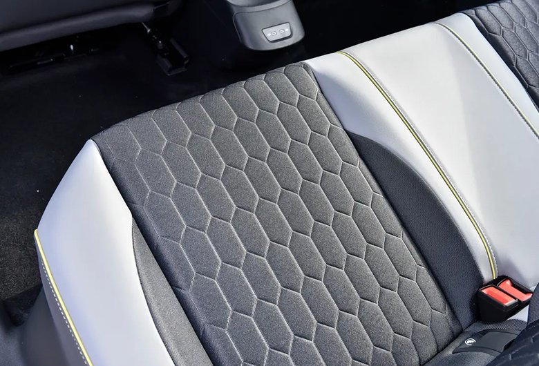 56b89a7b9e9aedb11cfe0b82cbd957d