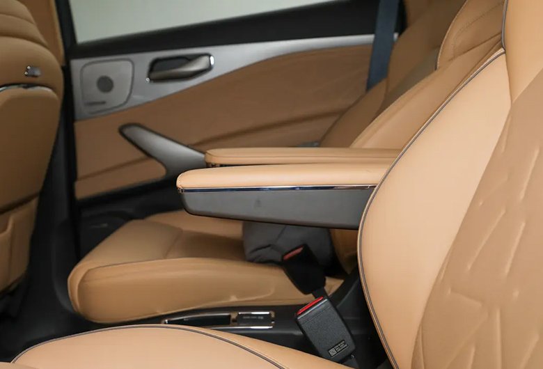 _0012_077161e99177b22ea443f3eb21f8ede