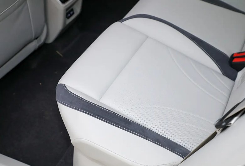 a126f0d65970a8a8e50e77dd0865a04