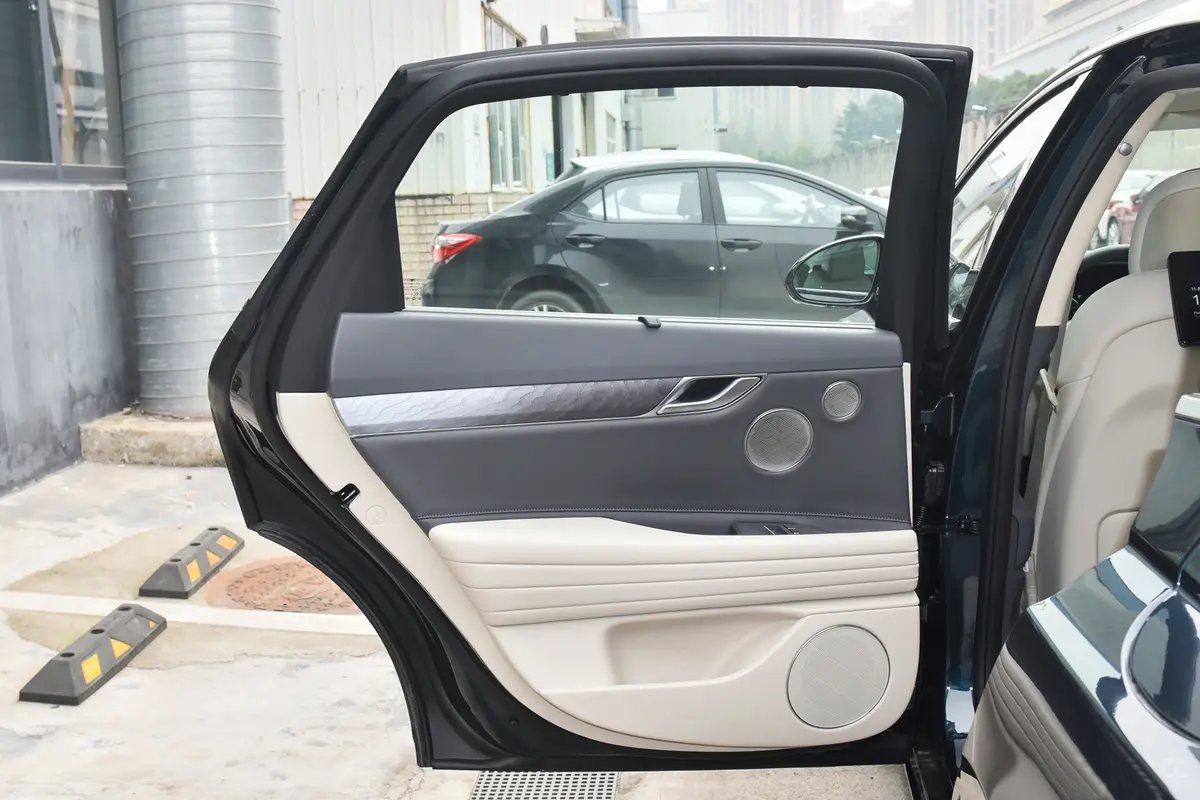 d553a552f9204cccf6d2882053c521c