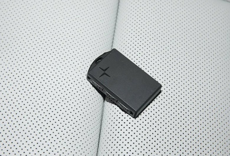 8518a26888c663d3fc1dbbc0810b799