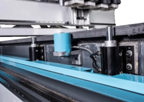 M&aacute;y phay CNC 4 trục ch&iacute;nh