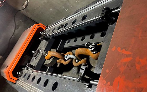 Before operation, the sling and its accessories should be checked and confirmed to be in good condition before use.