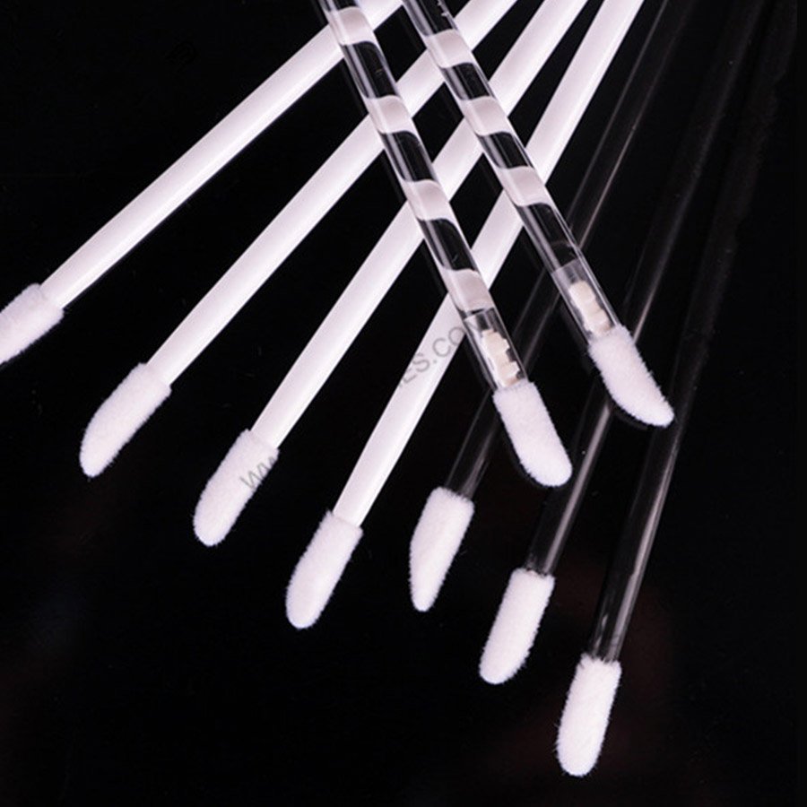 -1_0000_lip brush 05