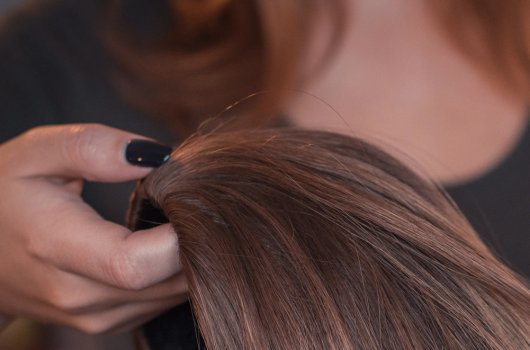 How to choose your hair extensions and wigs