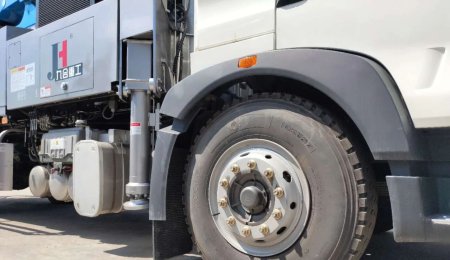 طرق إصلاح إطارات شاحنات ضخ الخرسانة